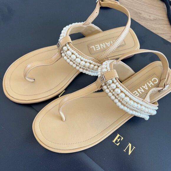 Chanel t-strap thong sandal, Pearl detail color beige size 37 - Picture 1 of 5